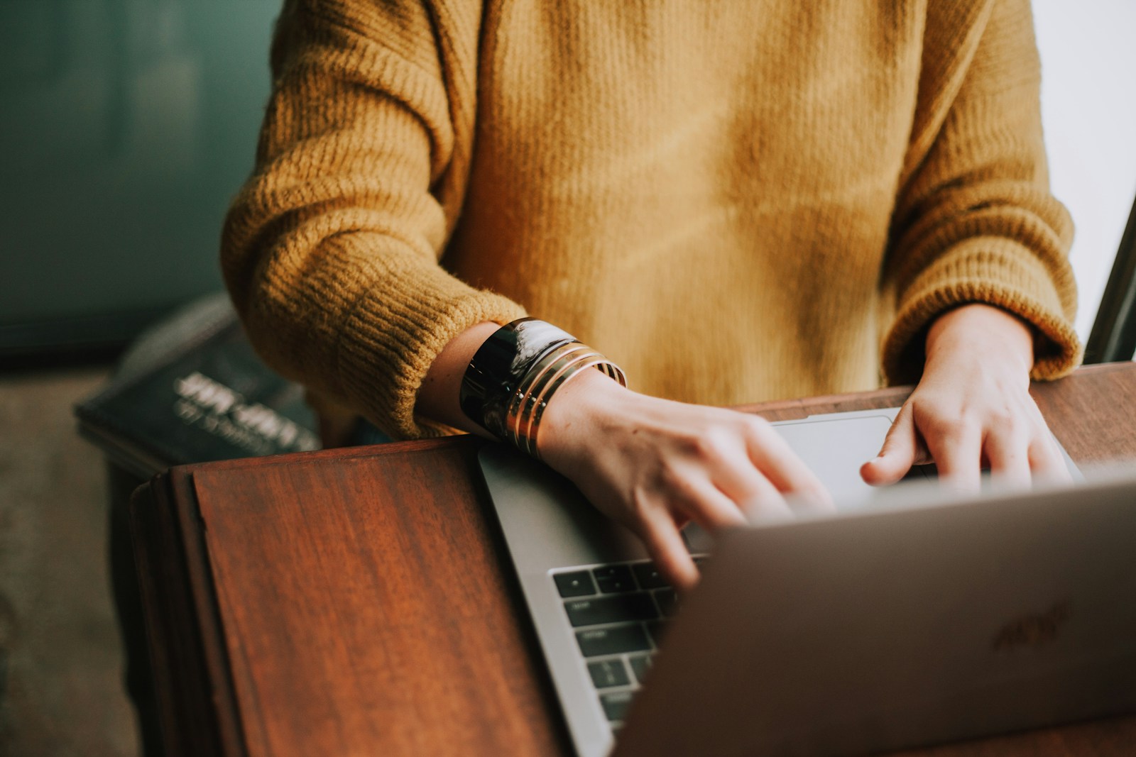 How to Apply for Online Instructor Positions